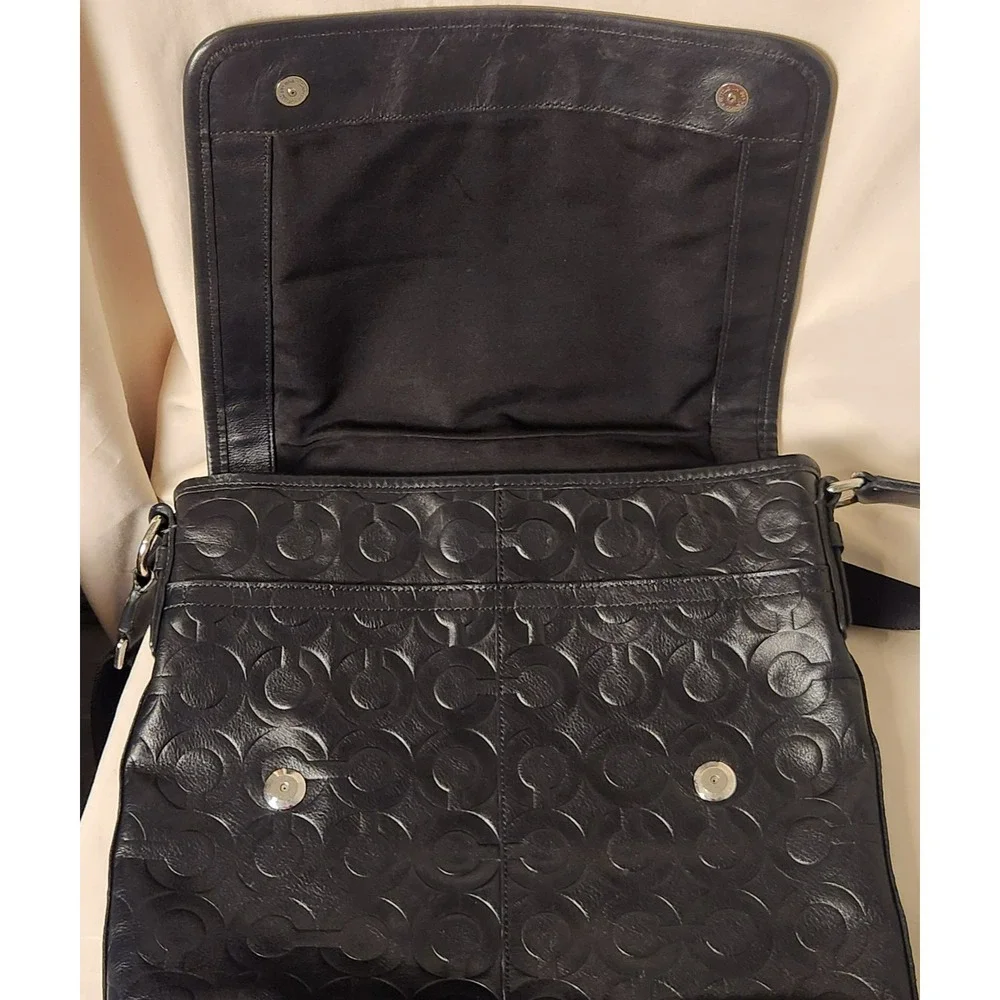 Coach Mens Messenger Bag Black‎ Leather Embossed Op Art Crossbody 70475